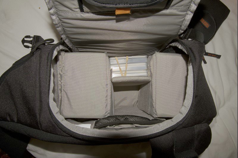 Lowepro Slingshot 200 AW, photograph by Guest