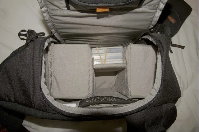 Lowepro Slingshot 200 AW, photograph by Guest, photo 1