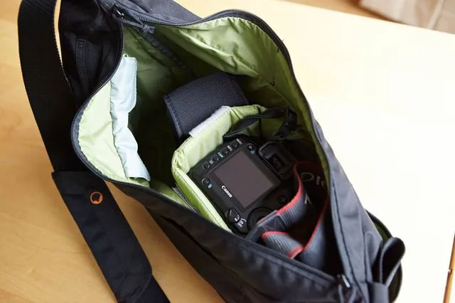 Lowepro Passport sling, photograph by Guest, photo 5