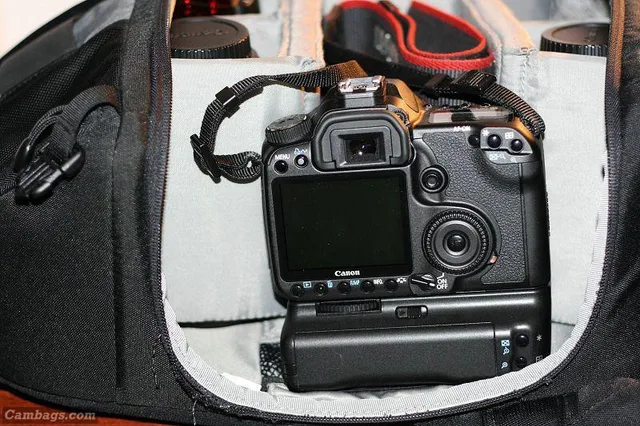 Lowepro Slingshot 300 AW, photograph by Guest, photo 2