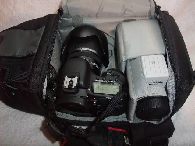 Lowepro Slingshot 100 AW, photograph by Guest, photo 4