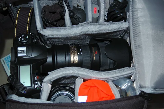 Lowepro Slingshot 300 AW, photograph by Guest, photo 2
