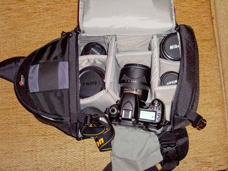 Lowepro Slingshot 200 AW, photograph by Guest