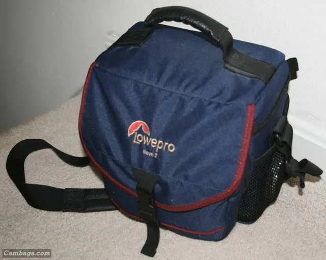 Lowepro Nova 2 AW, photograph by Guest, photo 2