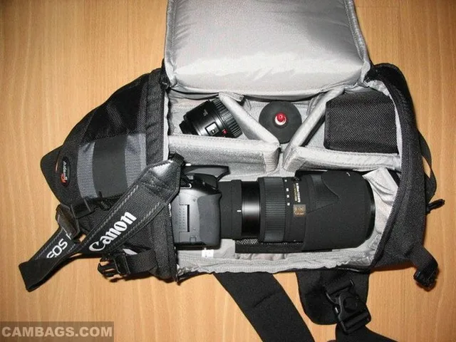 Lowepro Slingshot 200 AW, photograph by Guest, photo 1