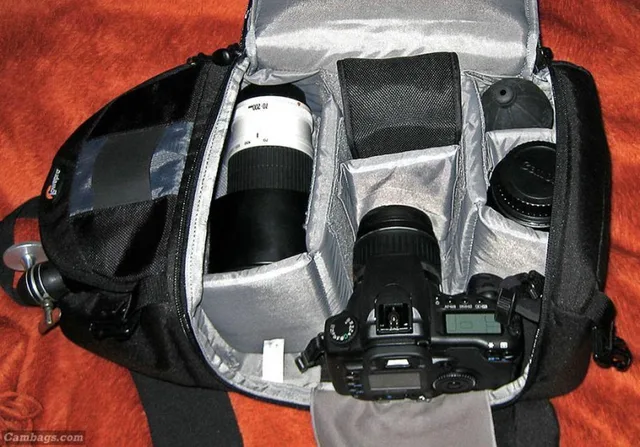 Lowepro Slingshot 200 AW, photograph by Guest, photo 1