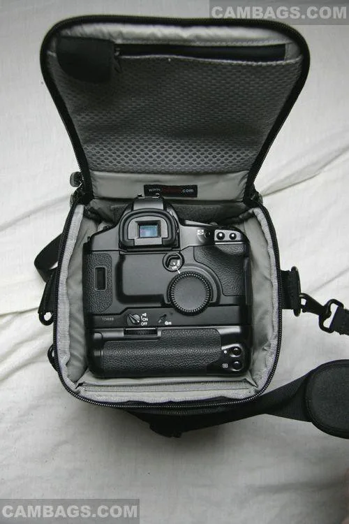 Lowepro Toploader 70AW, photograph by Guest, photo 2