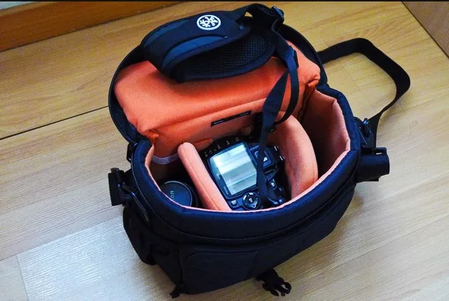 Lowepro Adventura 170, photograph by Guest, photo 3