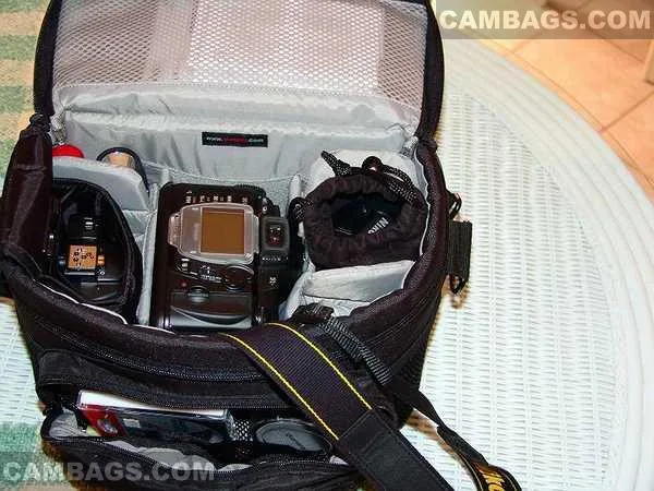 Lowepro Nova 4 AW, photograph by Guest, photo 1
