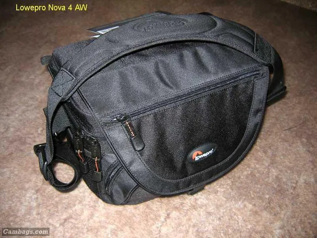 Lowepro Nova 4 AW, photograph by Guest, photo 1