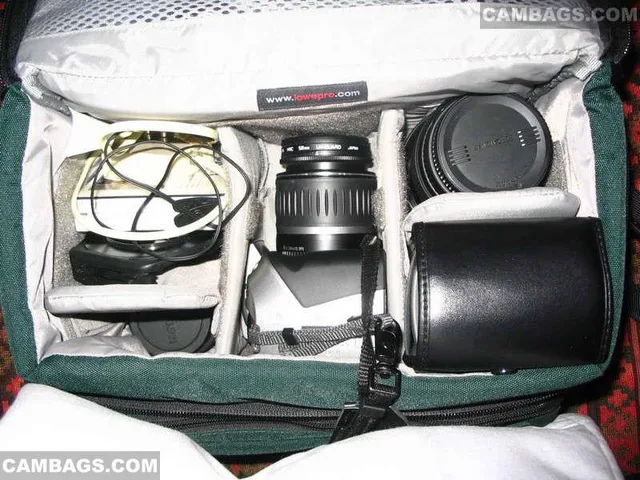 Lowepro Nova 4 AW, photograph by Guest, photo 2