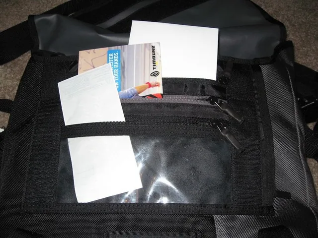 Timbuk2 Snoop Camera Messenger, photograph by Super User, photo 2
