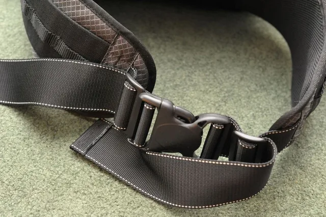 Waist belt buckle