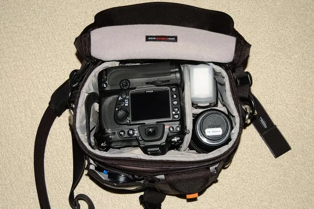 Lowepro Stealth Reporter D200 AW, photograph by Guest, photo 1