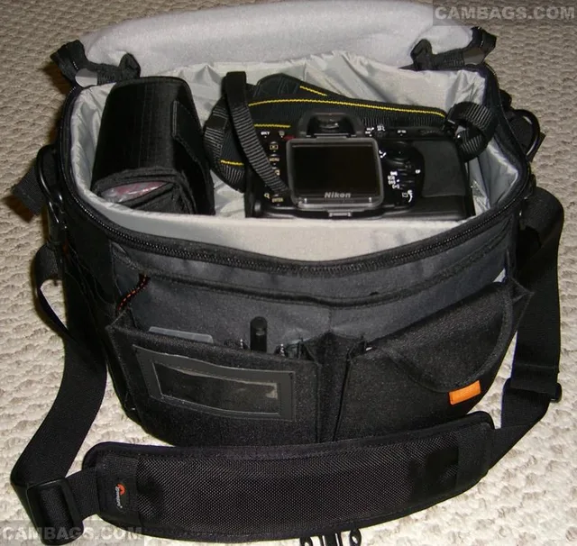 Lowepro Stealth Reporter D300 AW, photograph by Guest, photo 3