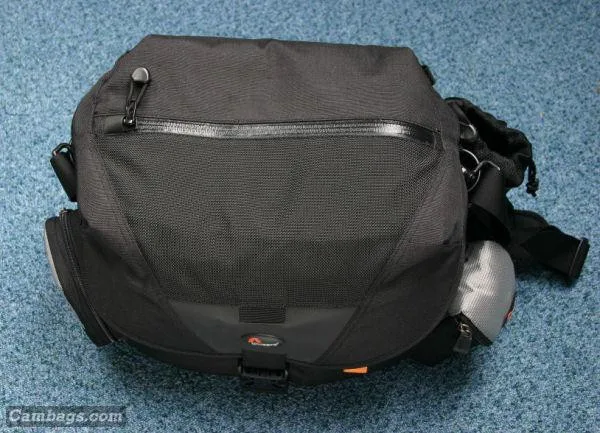 Lowepro Stealth Reporter D300 AW, photograph by Guest, photo 1