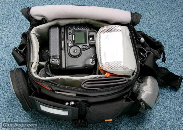 Lowepro Stealth Reporter D300 AW, photograph by Guest, photo 3