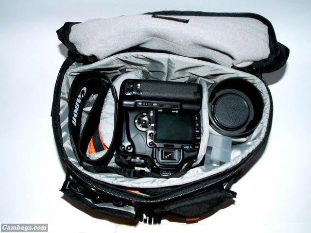 Lowepro Stealth Reporter D300 AW, photograph by Guest, photo 1