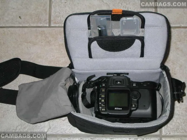 Lowepro Rezo 170AW, photograph by Guest, photo 5
