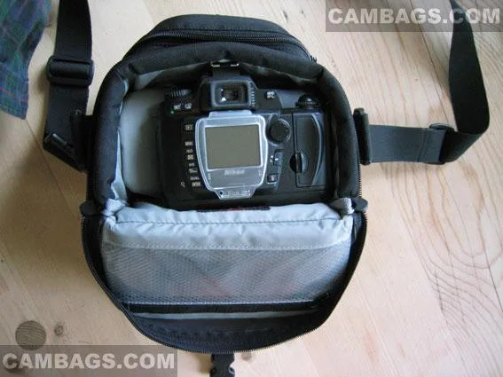 Lowepro Nova Mini AW, photograph by Guest, photo 4