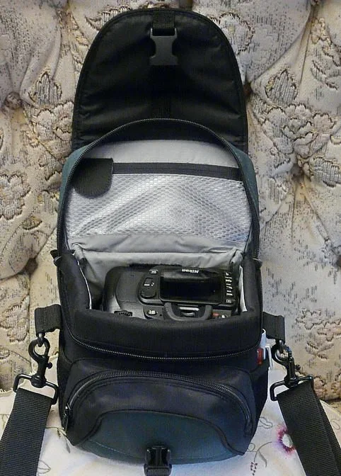 Lowepro Nova Mini AW, photograph by Guest, photo 1