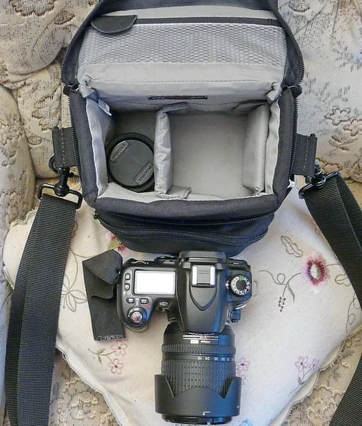 Lowepro Nova Mini AW, photograph by Guest, photo 2