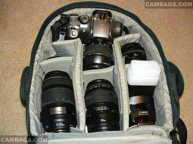 Lowepro Micro Trekker 200, photograph by Guest, photo 2