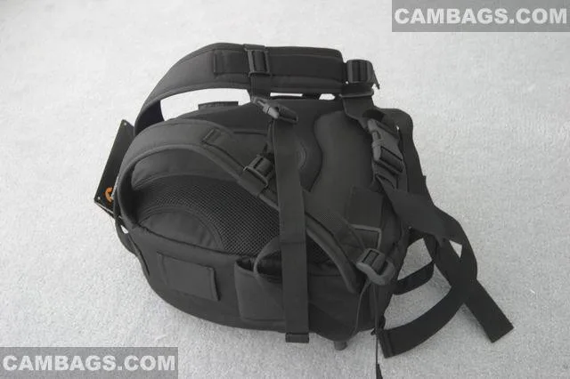 Lowepro Micro Trekker 200, photograph by Guest, photo 1