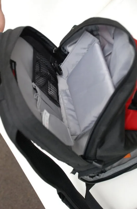 Lowepro FastPack 100, photograph by Guest, photo 4