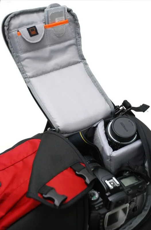 Lowepro FastPack 100, photograph by Guest, photo 5