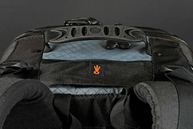 Lowepro Vertex 200 AW, photograph by Guest, photo 5
