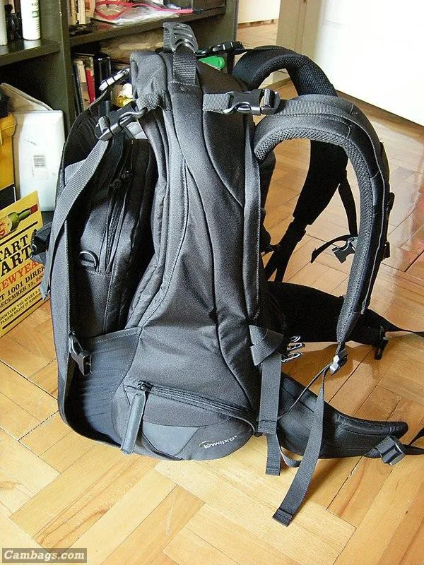 Lowepro CompuPrimus AW, photograph by Guest, photo 3
