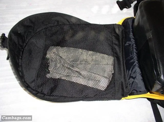 Lowepro DryZone 200 AW, photograph by Guest, photo 2