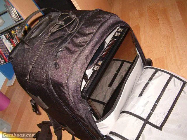 Lowepro Rolling CompuTrekker Plus AW, photograph by Guest, photo 2