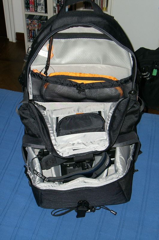 Lowepro CompuRover AW, photograph by Guest
