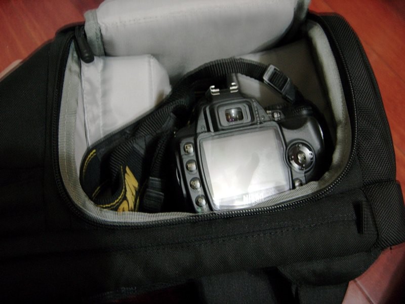 Lowepro FastPack 250, photograph by Guest