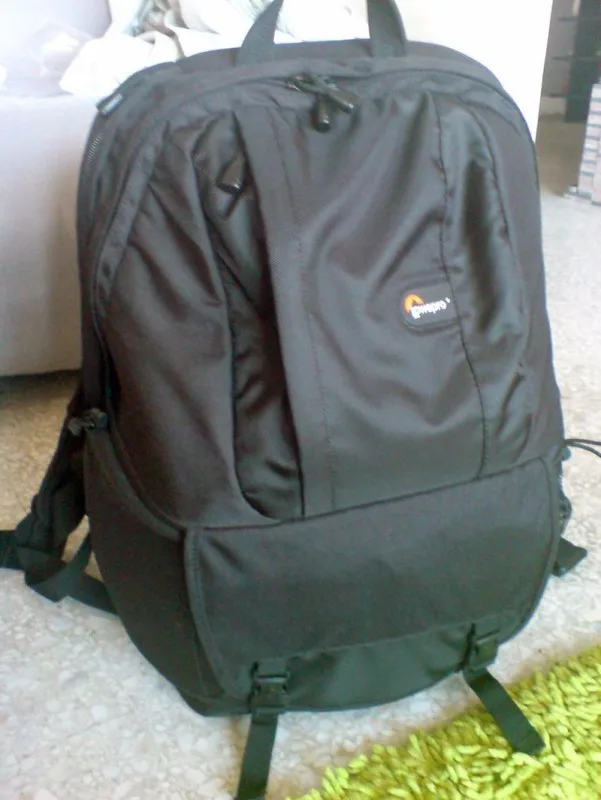 Lowepro FastPack 250, photograph by Guest, photo 2