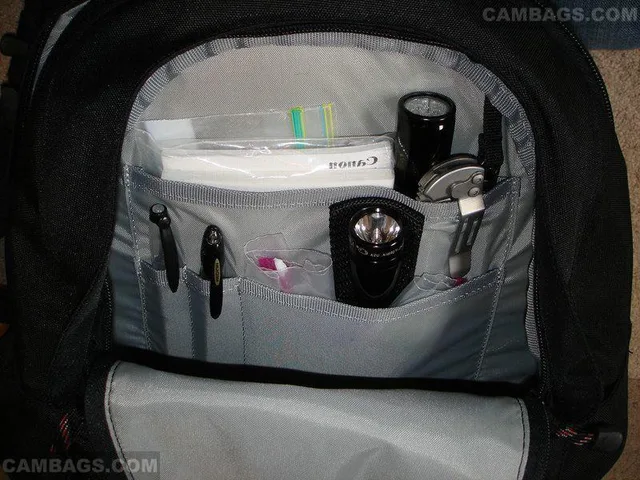 Lowepro CompuTrekker AW, photograph by Guest, photo 2