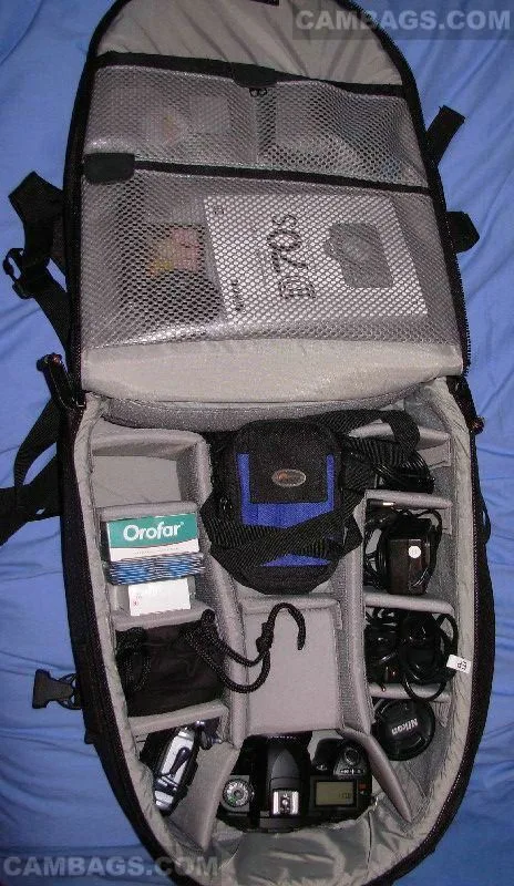 Lowepro CompuTrekker AW, photograph by Guest, photo 1