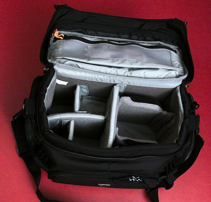 Lowepro Magnum 200 AW, photograph by Guest