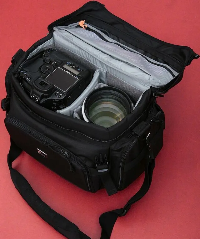Lowepro Magnum 200 AW, photograph by Guest, photo 5