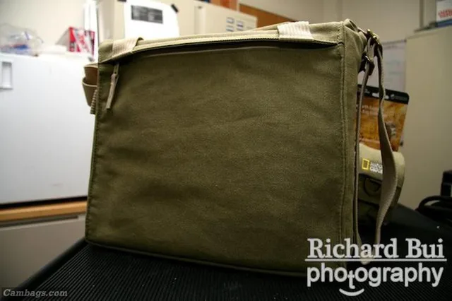 National Geographic Medium shoulder bag NG-2475, photograph by Guest, photo 1