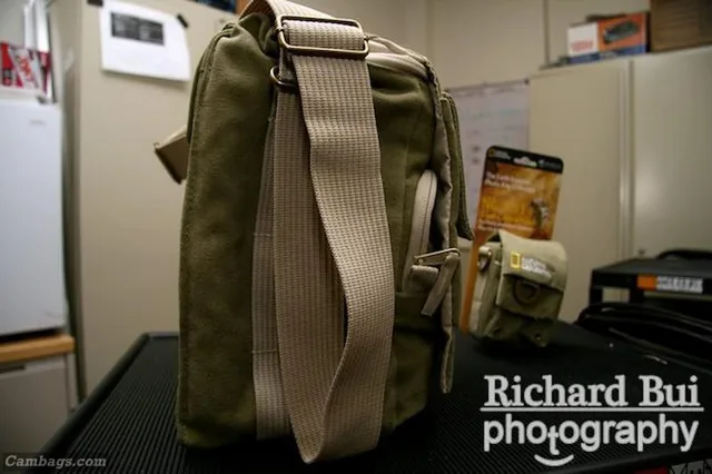 National Geographic Medium shoulder bag NG-2475, photograph by Guest, photo 2