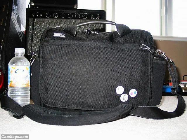 Think Tank Photo  Urban Disguise 40, photograph by Super User, photo 5