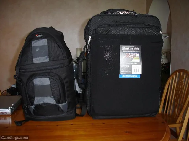 Lowepro Slingshot 200 AW and Airport Acceleration comparison shots