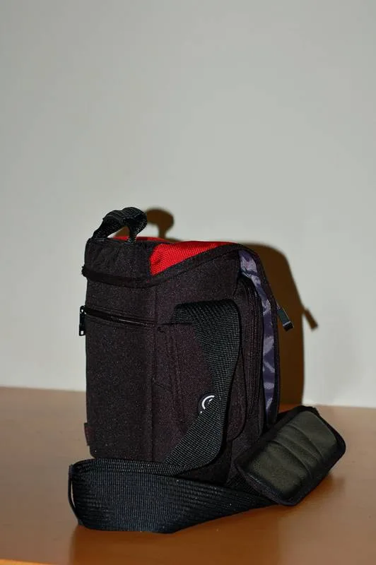 Tamrac 5533 Adventure Messenger 3, photograph by Guest, photo 1