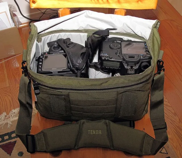 Tenba Messenger Small, photograph by Guest, photo 2